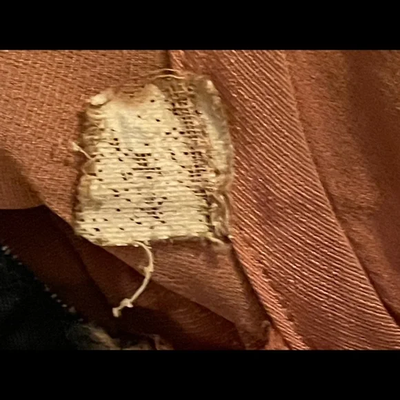 Vintage womens dress at least over 150 years old - Picture 5 of 8